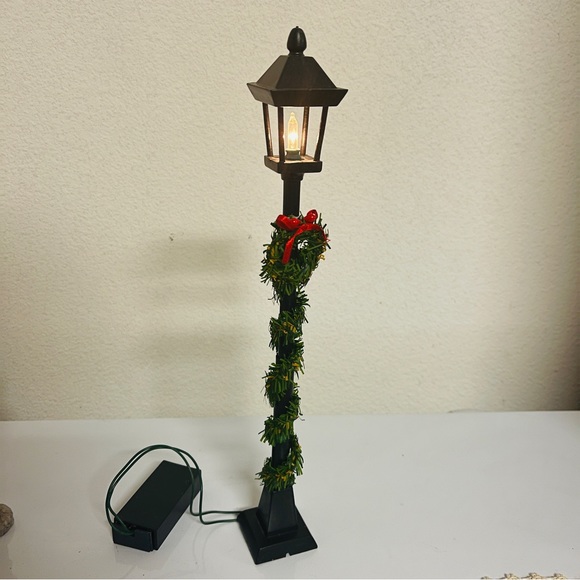 Holiday 13 Tall Plastic Lamp Post Electric By Battery Test Poshmark
